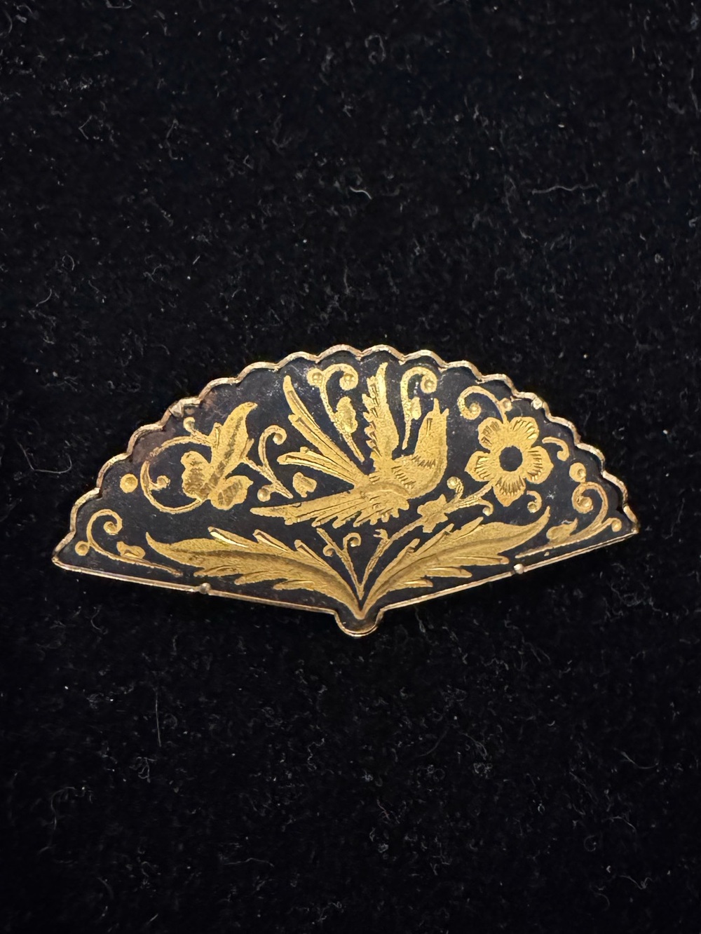 Vintage Damascene Fan Shaped Brooch Birds Flowers Black Gold Tone Trombone Clasp